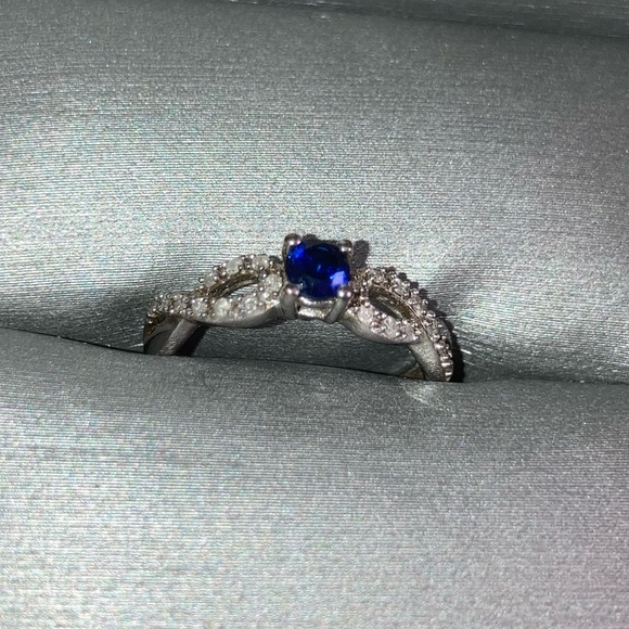 Zales 3.5mm Tanzanite Ring (Size 4.5) - Picture 8 of 10